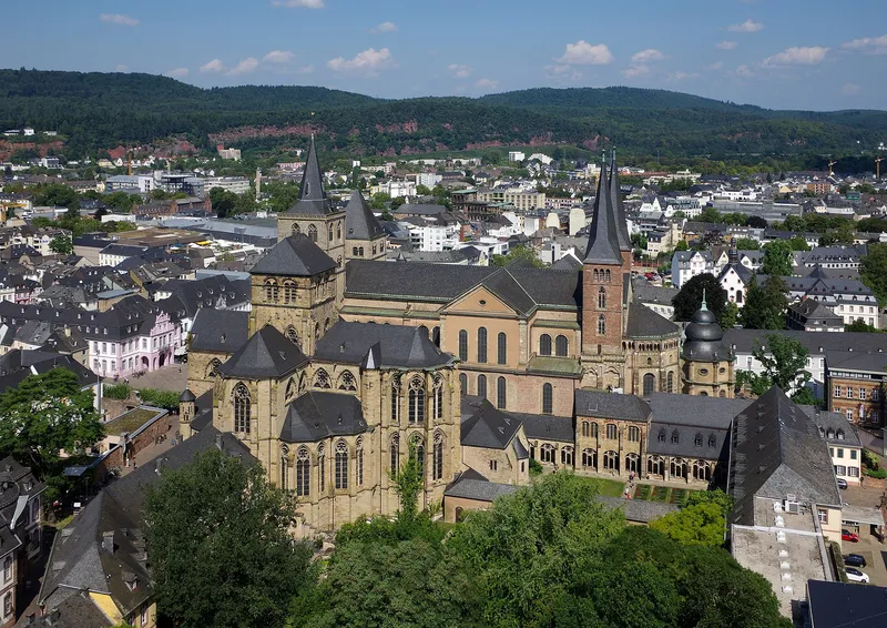 Trierer Dom und Liebfrauenkirche aus der Vogelperspektive